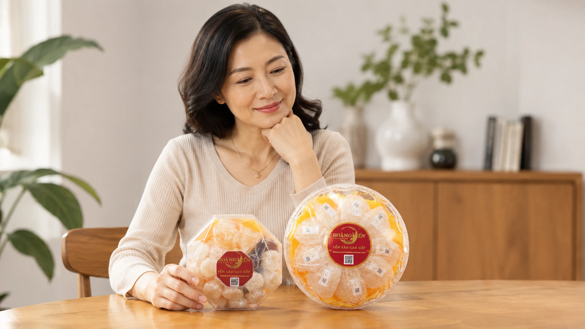 Người dùng cân nhắc hộp yến Baby và hộp tổ yến Hoàng Yến theo nhu cầu gia đình