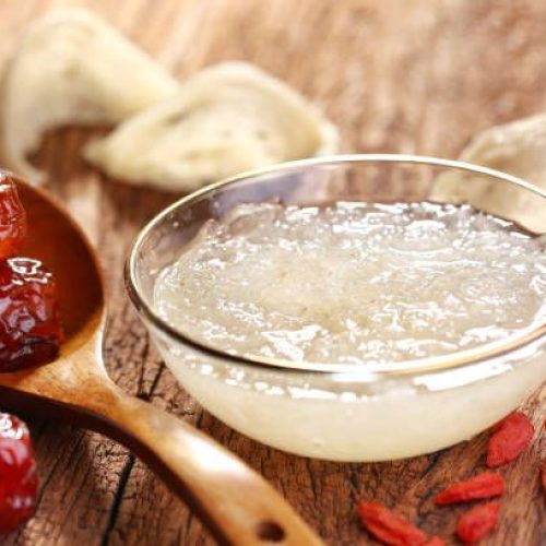 Công dụng của yến sào cho người già
